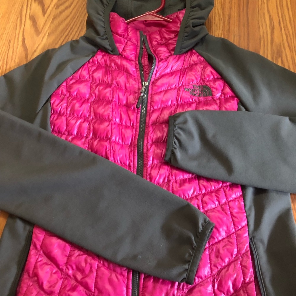 The Northface jacket - Picture 2 of 5